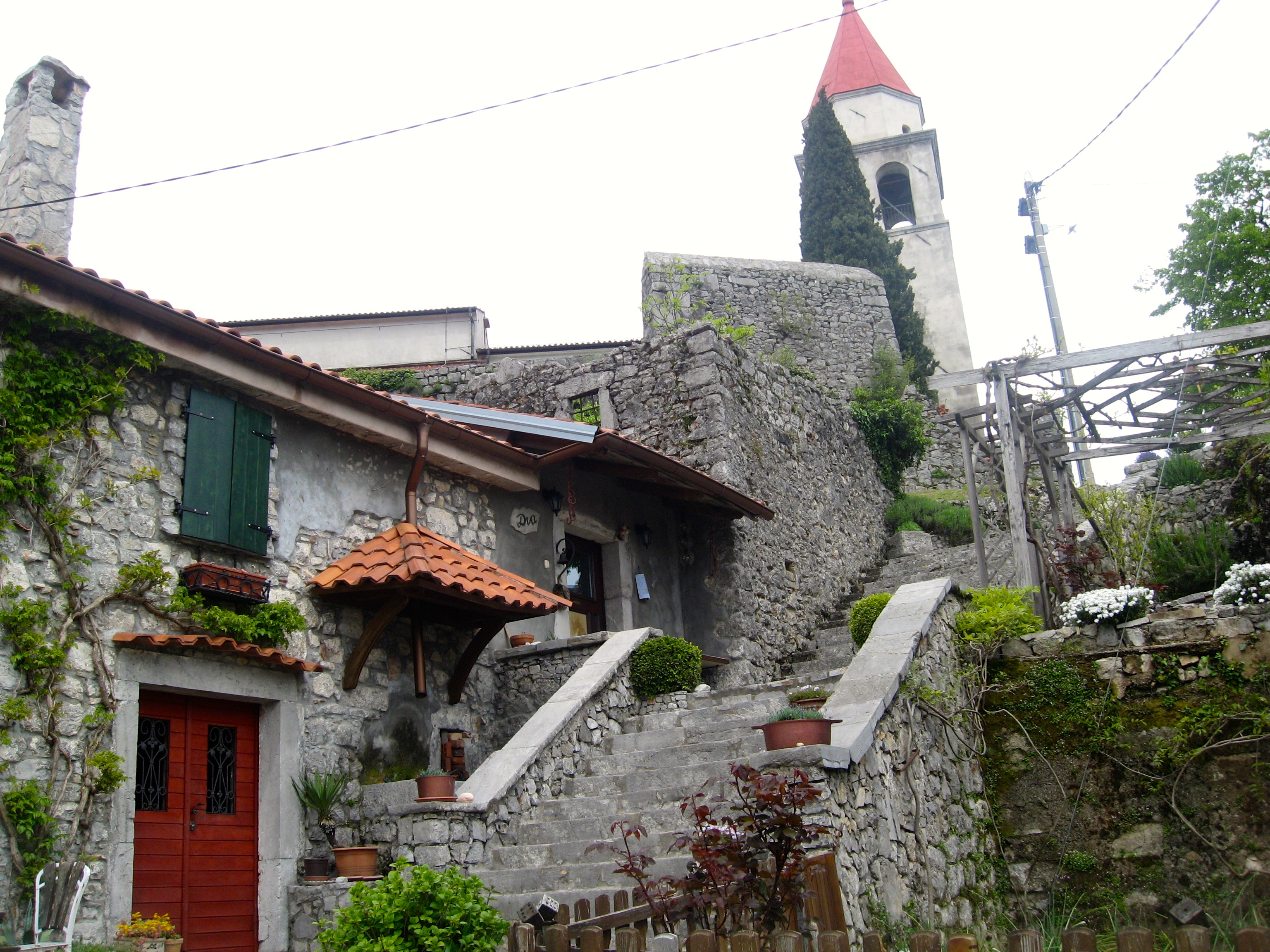 https://mdw-travel-data-us-east-1.s3.amazonaws.com/img/country/Croatia/Veprinac/img_02.jpg