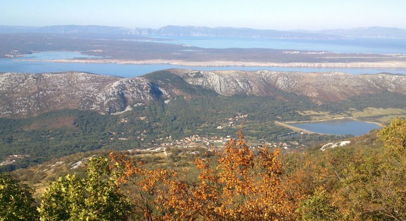 https://mdw-travel-data-us-east-1.s3.amazonaws.com/img/country/Croatia/Vinodol-Valley/img_02.jpg