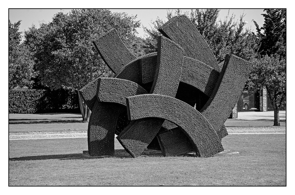 https://mdw-travel-data-us-east-1.s3.amazonaws.com/img/country/Croatia/Vrsar-Sculpture-Park/img_03.jpg