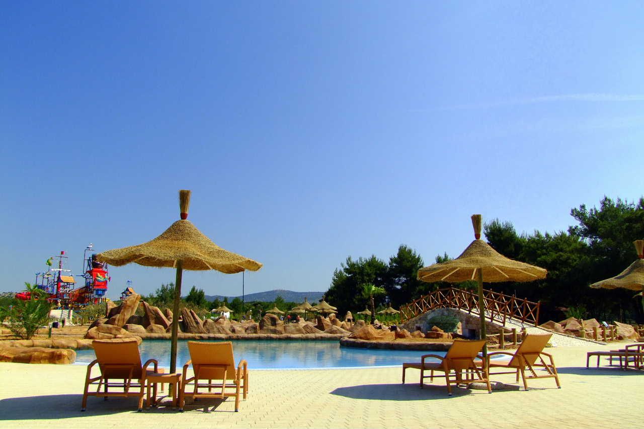 https://mdw-travel-data-us-east-1.s3.amazonaws.com/img/country/Croatia/Water-Park-Solaris/img_03.jpg