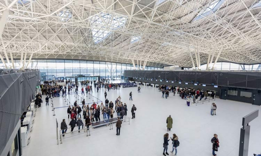 https://mdw-travel-data-us-east-1.s3.amazonaws.com/img/country/Croatia/Zagreb-Airport/img_03.jpg
