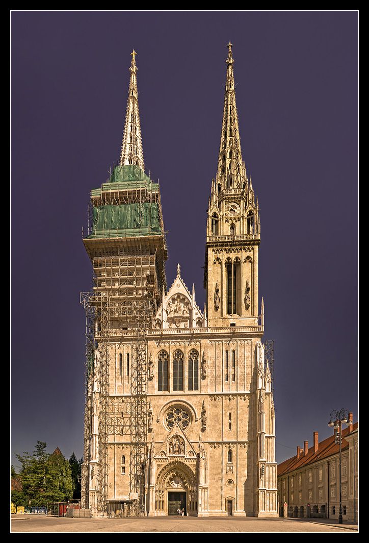 https://mdw-travel-data-us-east-1.s3.amazonaws.com/img/country/Croatia/Zagreb-Cathedral/img_01.jpg