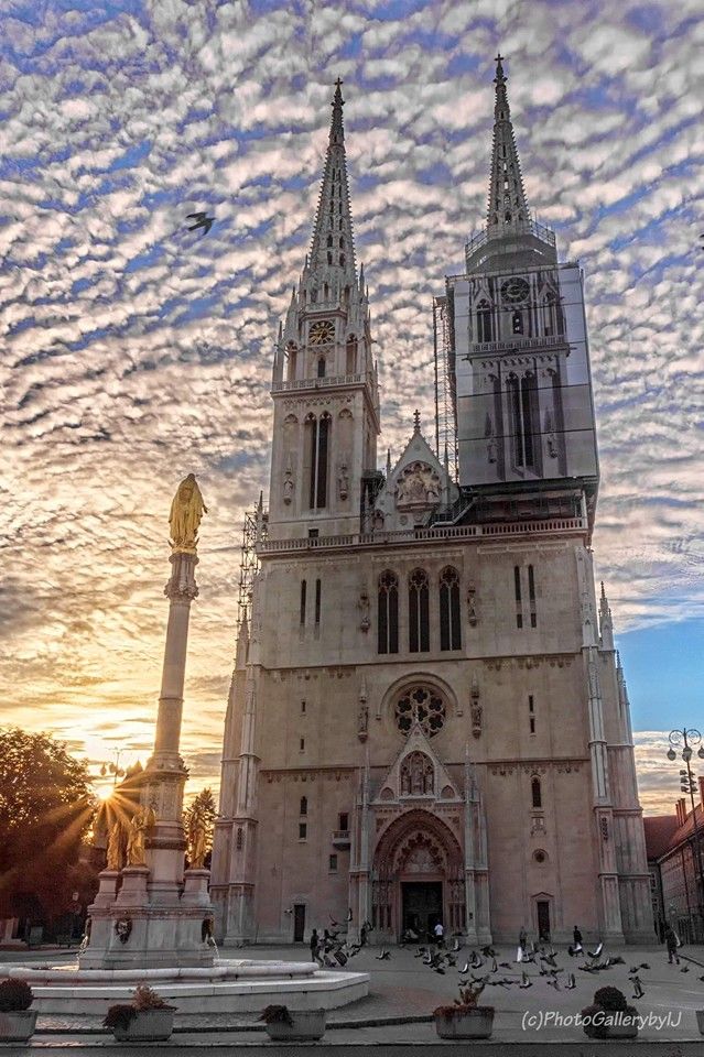 https://mdw-travel-data-us-east-1.s3.amazonaws.com/img/country/Croatia/Zagreb-Cathedral/img_02.jpg