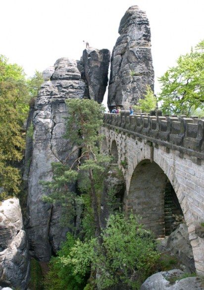 https://mdw-travel-data-us-east-1.s3.amazonaws.com/img/country/Czech-Republic/Bastei-Bridge/img_01.jpg