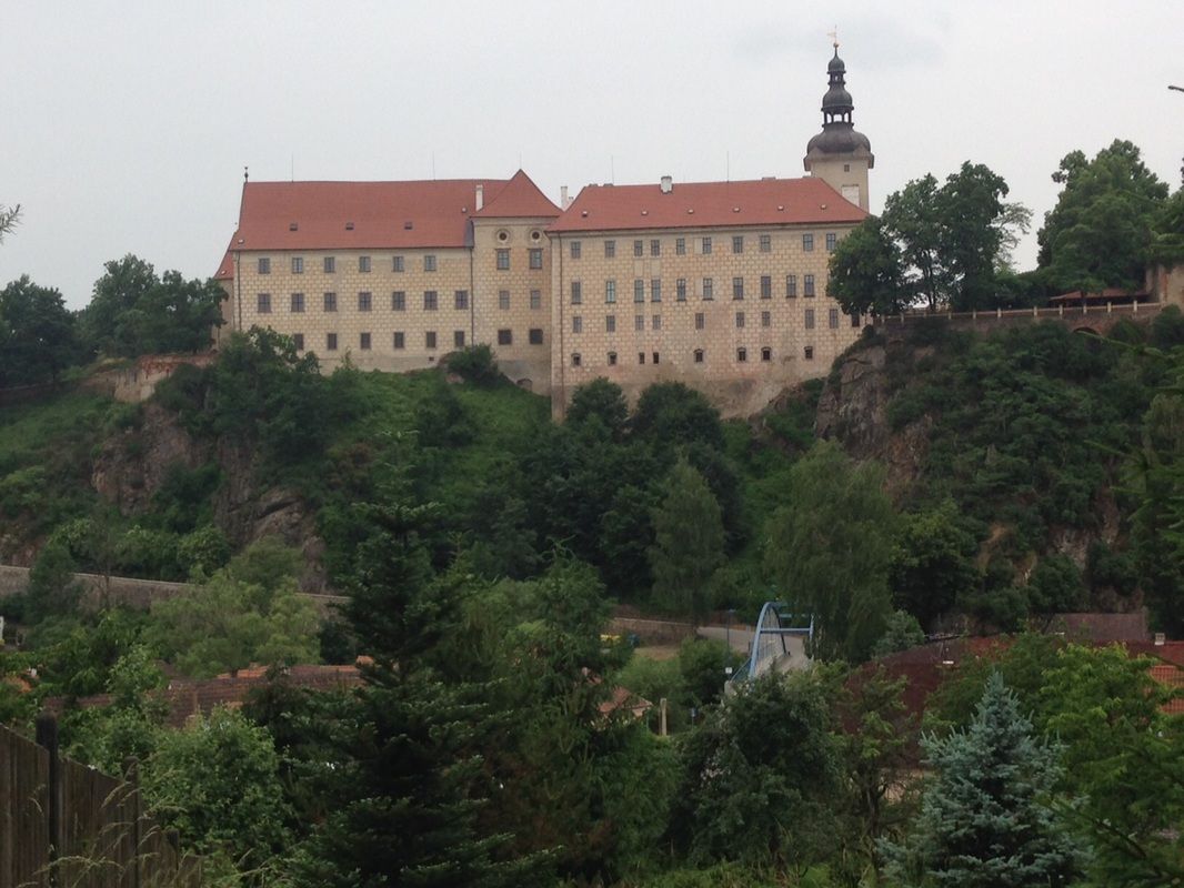 https://mdw-travel-data-us-east-1.s3.amazonaws.com/img/country/Czech-Republic/Bechyne-Castle/img_01.jpg