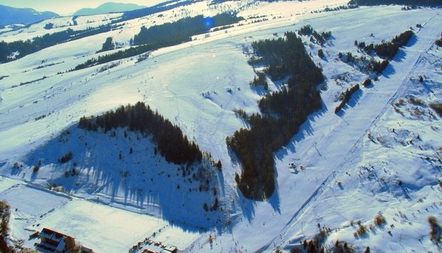 https://mdw-travel-data-us-east-1.s3.amazonaws.com/img/country/Czech-Republic/Bily-Potok-Ski-Resort/img_01.jpg