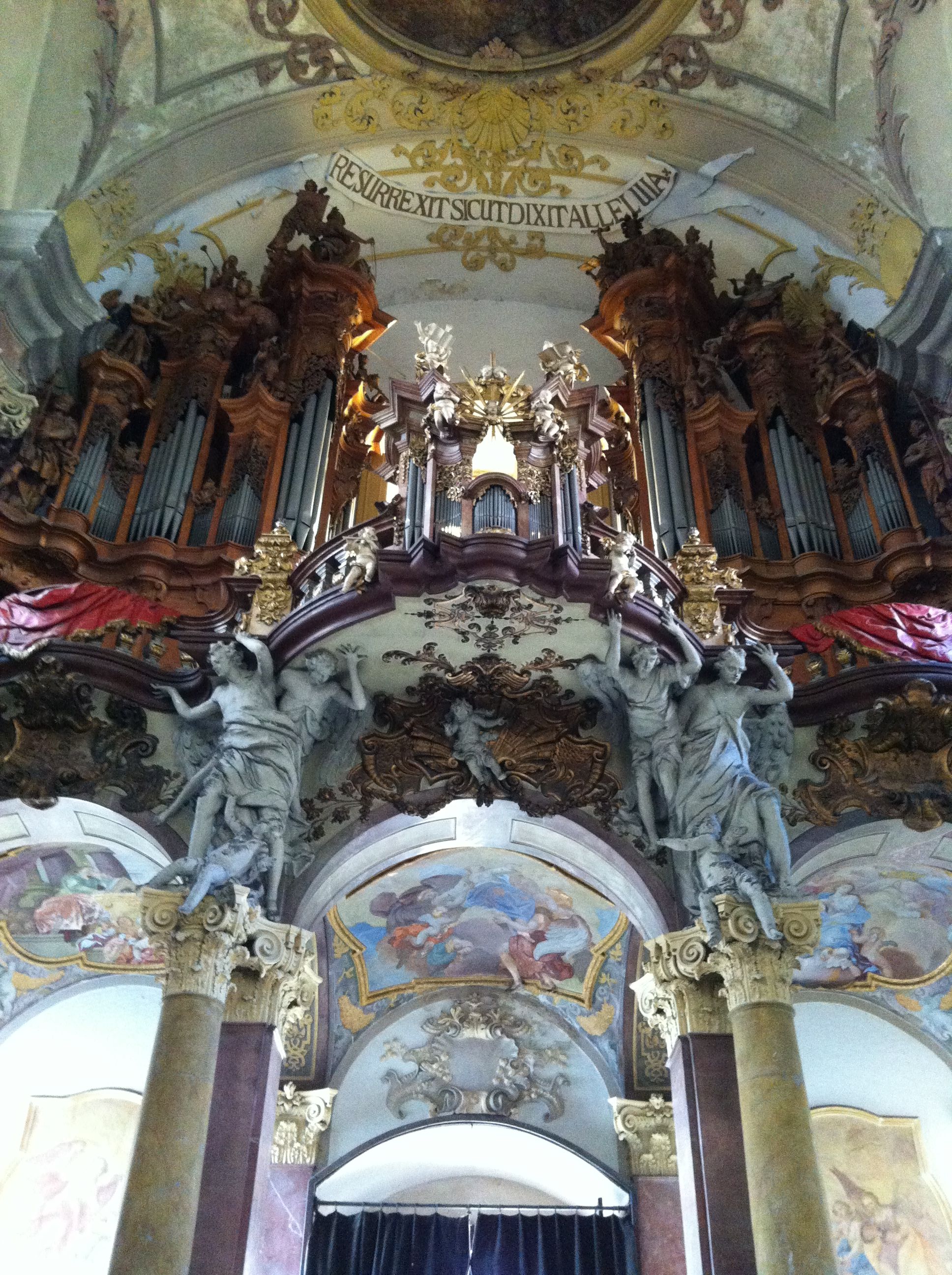 https://mdw-travel-data-us-east-1.s3.amazonaws.com/img/country/Czech-Republic/Bohemia-Mater-Sculpture/img_02.jpg