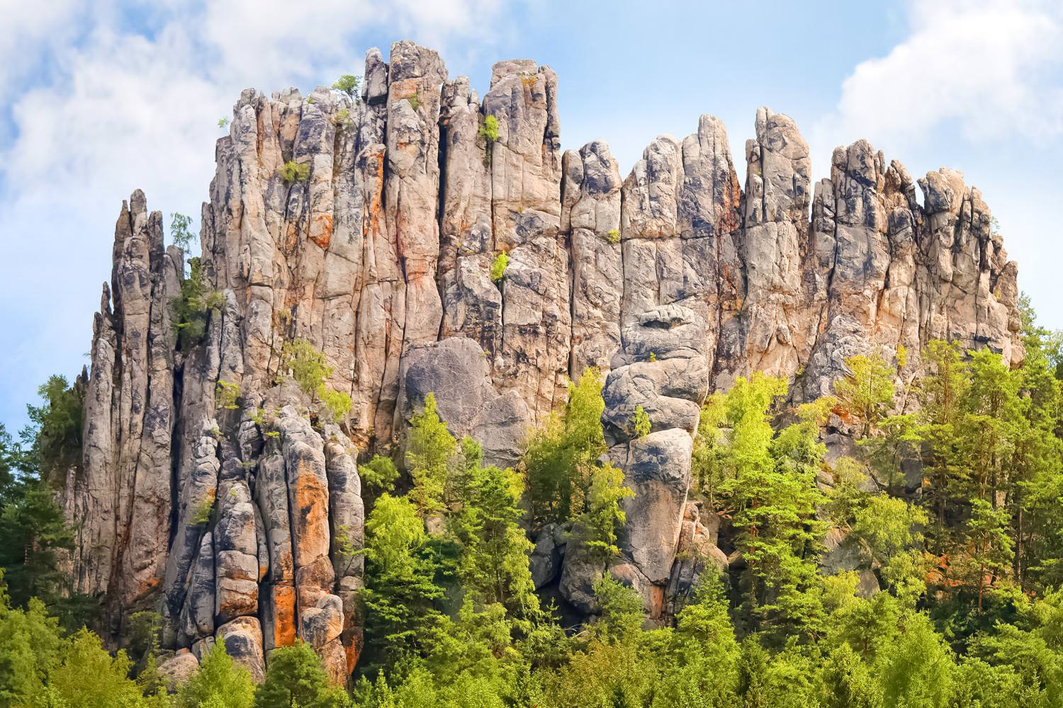 https://mdw-travel-data-us-east-1.s3.amazonaws.com/img/country/Czech-Republic/Bohemian-Paradise--Cesky-raj-/img_00.jpg