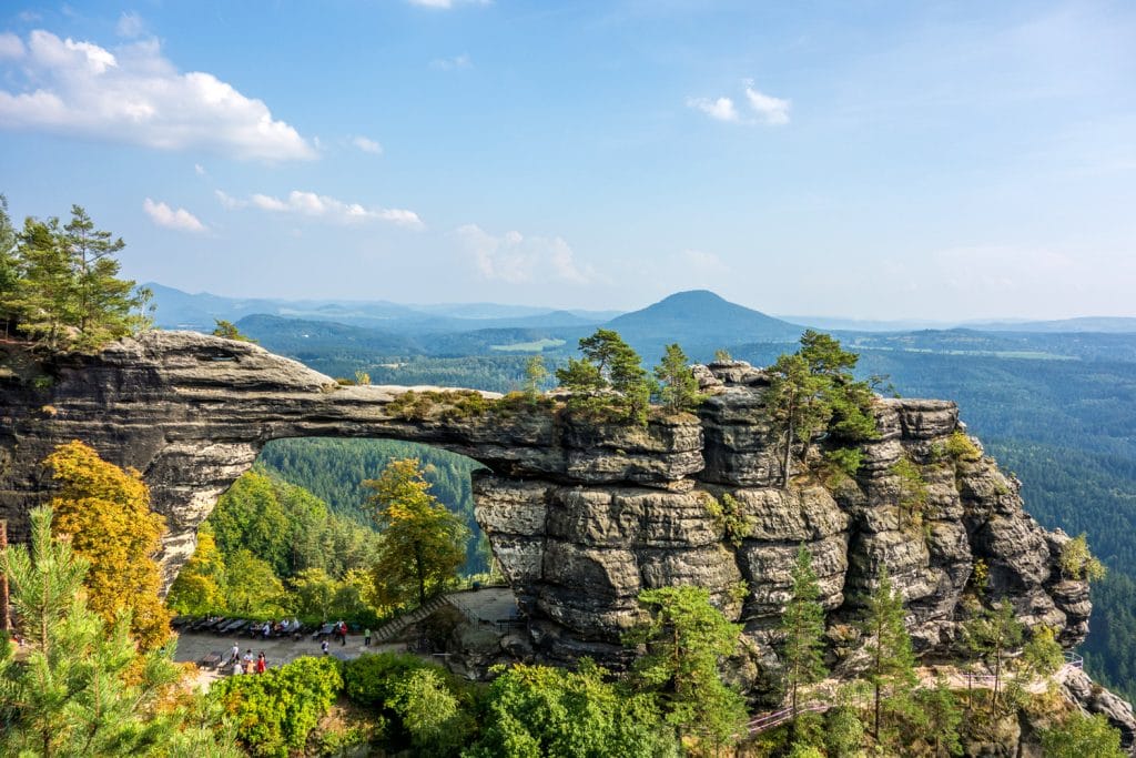 https://mdw-travel-data-us-east-1.s3.amazonaws.com/img/country/Czech-Republic/Bohemian-Switzerland-National-Park/img_02.jpg