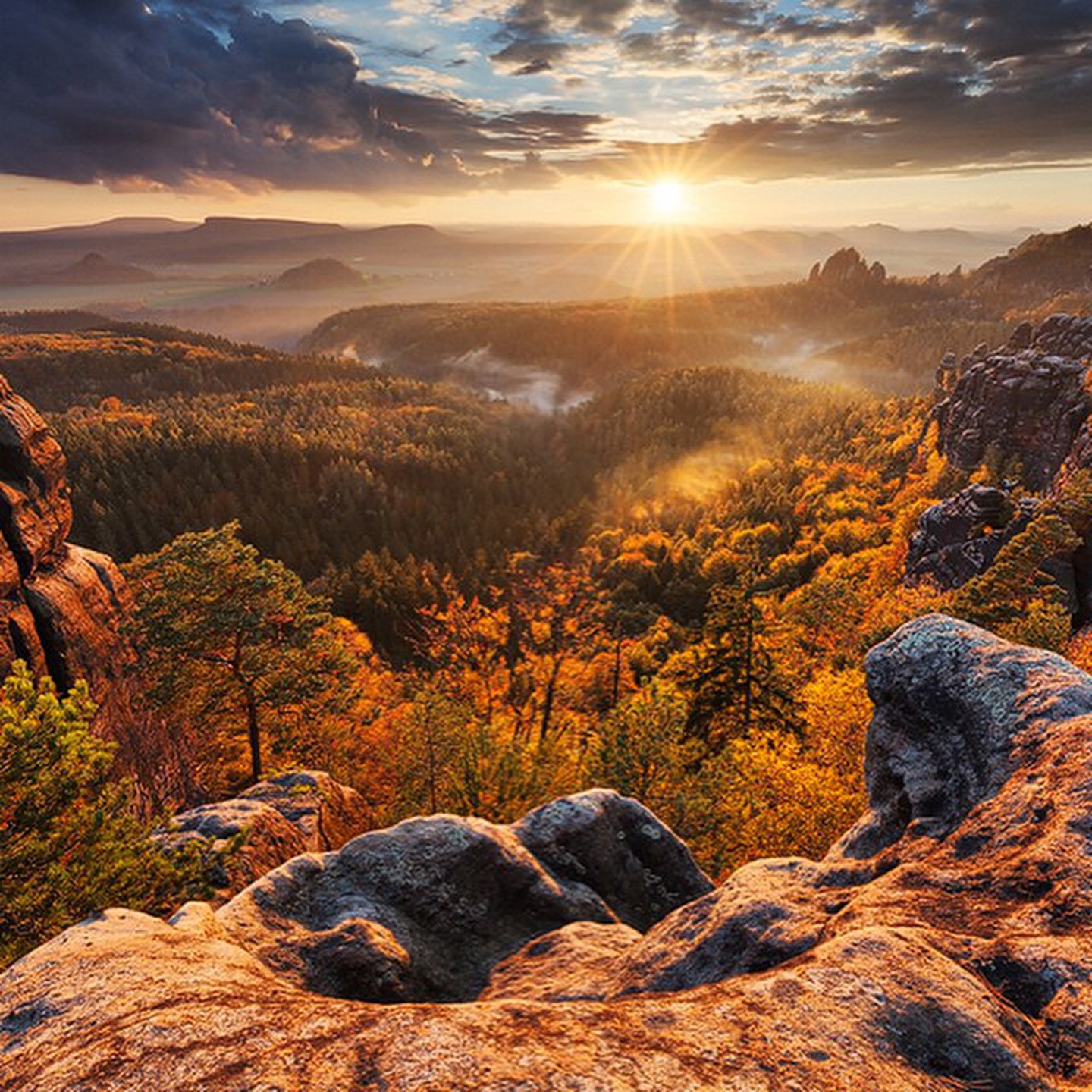 https://mdw-travel-data-us-east-1.s3.amazonaws.com/img/country/Czech-Republic/Bohemian-Switzerland-National-Park/img_03.jpg