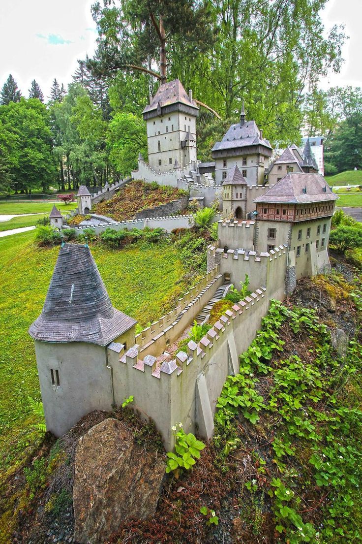 https://mdw-travel-data-us-east-1.s3.amazonaws.com/img/country/Czech-Republic/Boheminium-Miniature-Park/img_00.jpg