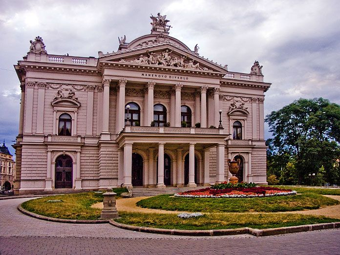 https://mdw-travel-data-us-east-1.s3.amazonaws.com/img/country/Czech-Republic/Brno-Puppet-Theater/img_02.jpg