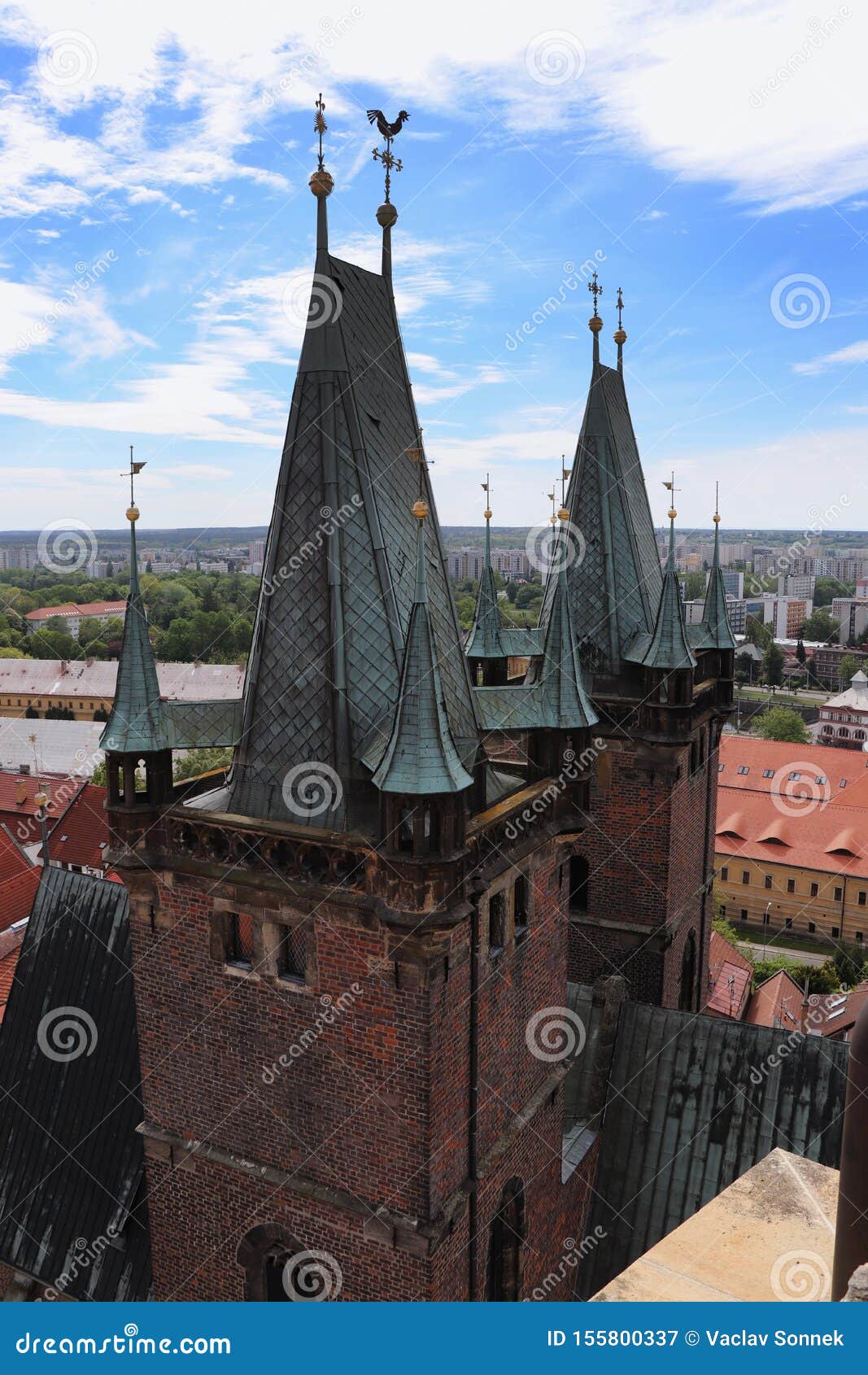 https://mdw-travel-data-us-east-1.s3.amazonaws.com/img/country/Czech-Republic/Cathedral-of-the-Holy-Spirit/img_02.jpg