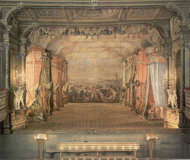 https://mdw-travel-data-us-east-1.s3.amazonaws.com/img/country/Czech-Republic/Cesky-Krumlov-Castle-Baroque-Theater/img_03.jpg
