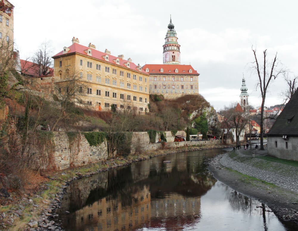 https://mdw-travel-data-us-east-1.s3.amazonaws.com/img/country/Czech-Republic/Cesky-Krumlov-Castle-Museum/img_01.jpg