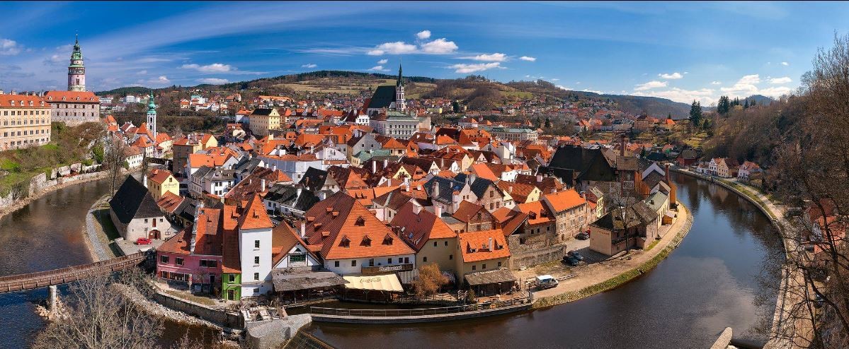 https://mdw-travel-data-us-east-1.s3.amazonaws.com/img/country/Czech-Republic/Cesky-Krumlov-Castle-Museum/img_02.jpg