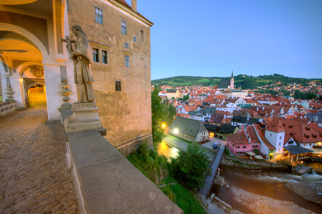 https://mdw-travel-data-us-east-1.s3.amazonaws.com/img/country/Czech-Republic/Cesky-Krumlov-Castle-Museum/img_03.jpg