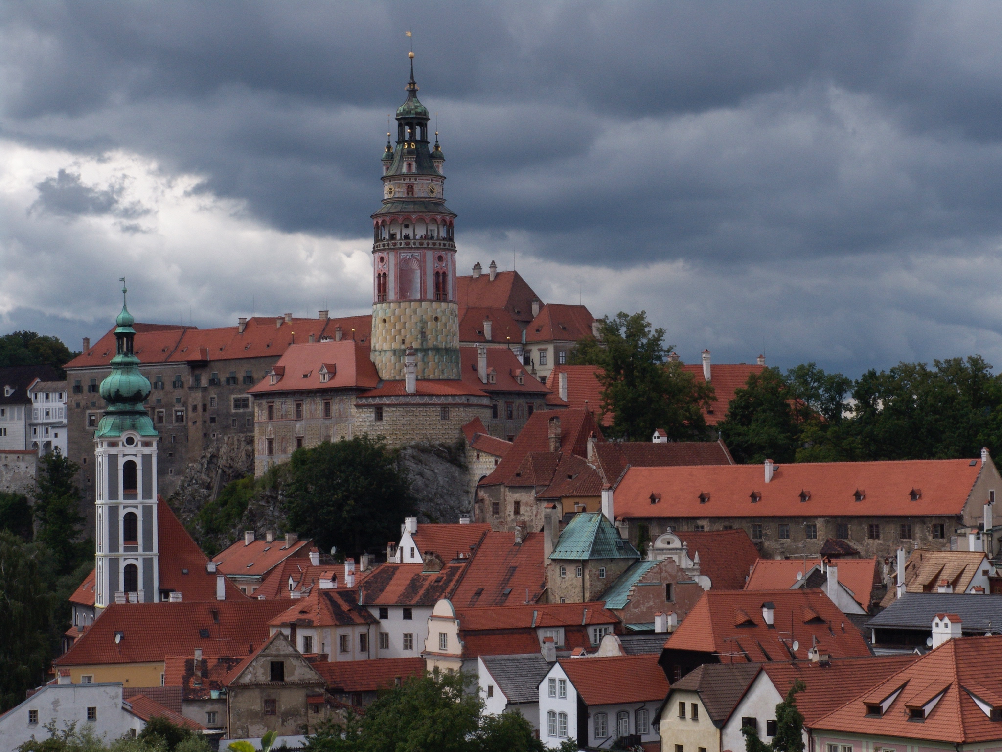 https://mdw-travel-data-us-east-1.s3.amazonaws.com/img/country/Czech-Republic/Cesky-Krumlov-Castle/img_01.jpg