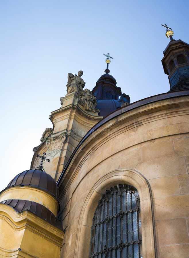 https://mdw-travel-data-us-east-1.s3.amazonaws.com/img/country/Czech-Republic/Chapel-of-St-John-Sarkander/img_03.jpg