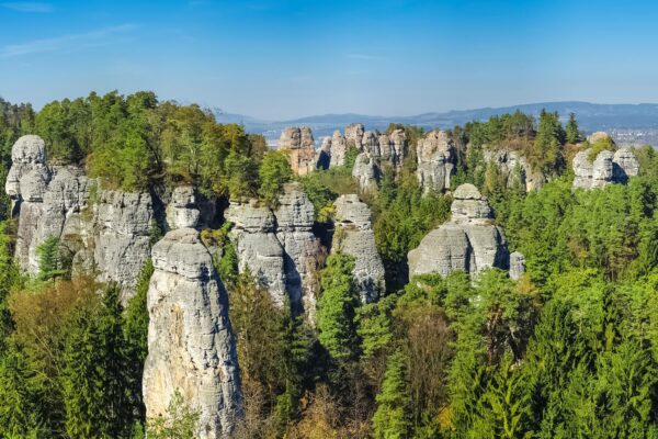 https://mdw-travel-data-us-east-1.s3.amazonaws.com/img/country/Czech-Republic/Chrudim-Gate-of-the-Bohemian-Paradise/img_02.jpg