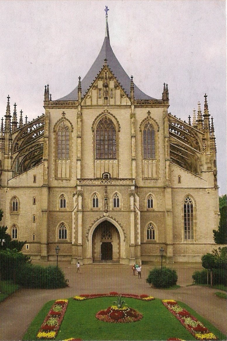 https://mdw-travel-data-us-east-1.s3.amazonaws.com/img/country/Czech-Republic/Church-of-St-Barbara/img_03.jpg