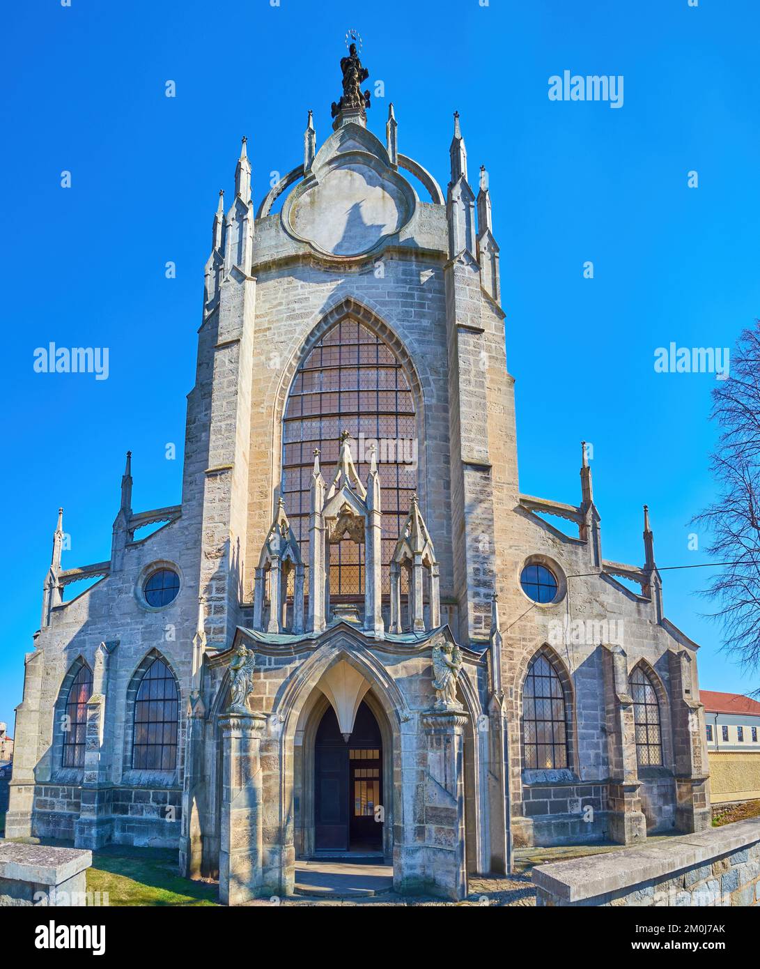 https://mdw-travel-data-us-east-1.s3.amazonaws.com/img/country/Czech-Republic/Church-of-the-Assumption-of-the-Virgin-Mary-and-St-John-the-Baptist/img_02.jpg