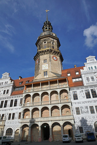 https://mdw-travel-data-us-east-1.s3.amazonaws.com/img/country/Czech-Republic/Dresden-Castle/img_02.jpg