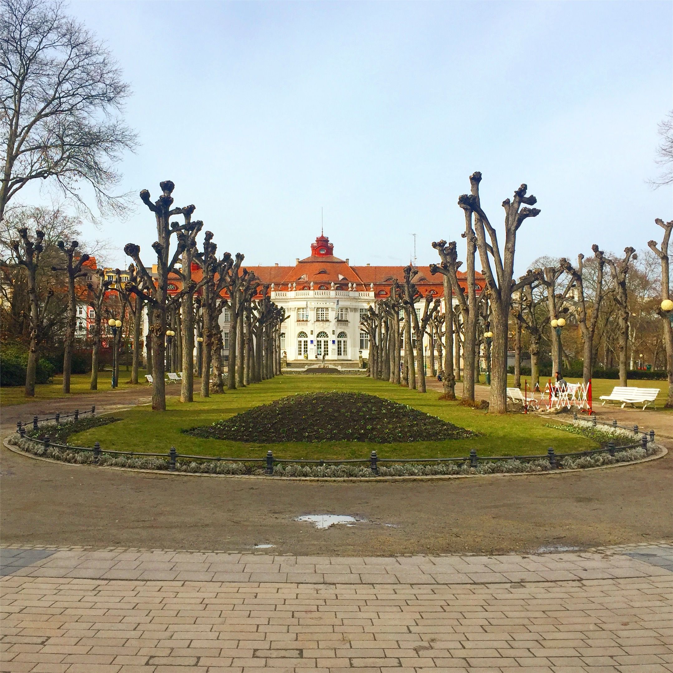 https://mdw-travel-data-us-east-1.s3.amazonaws.com/img/country/Czech-Republic/Elizabeth-Spa/img_01.jpg