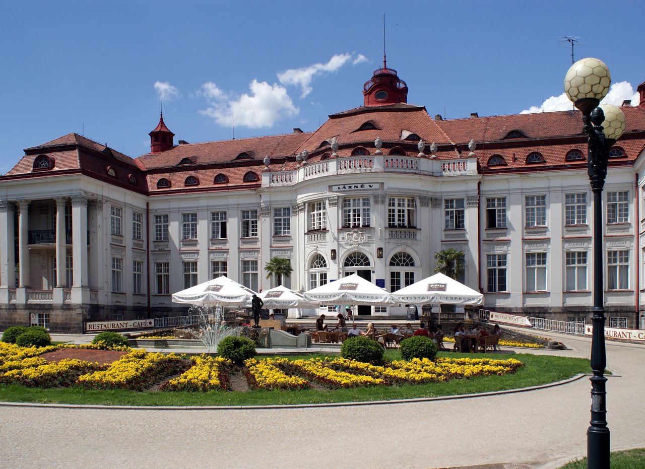 https://mdw-travel-data-us-east-1.s3.amazonaws.com/img/country/Czech-Republic/Elizabeth-Spa/img_02.jpg