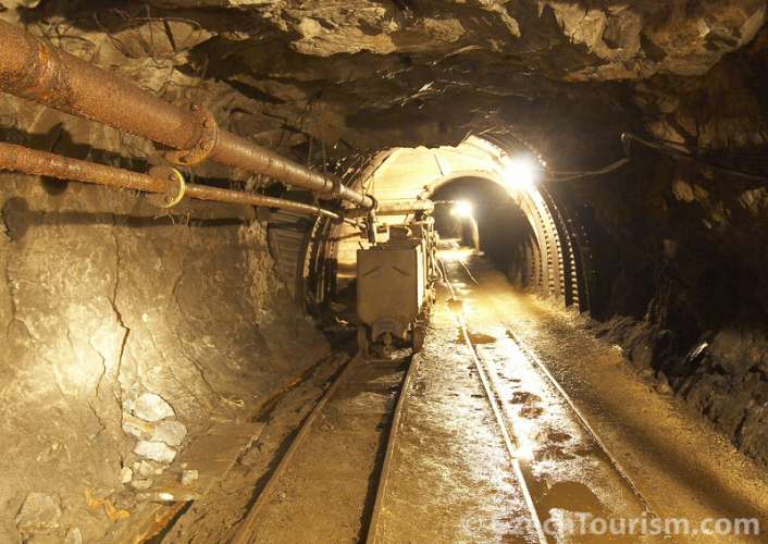 https://mdw-travel-data-us-east-1.s3.amazonaws.com/img/country/Czech-Republic/Graphite-Mine-Cesky-Krumlov/img_00.jpg