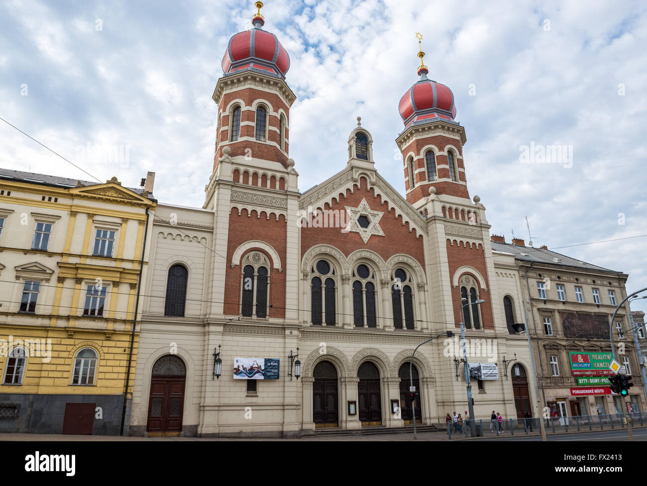 https://mdw-travel-data-us-east-1.s3.amazonaws.com/img/country/Czech-Republic/Great-Synagogue/img_03.jpg