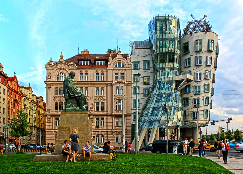 https://mdw-travel-data-us-east-1.s3.amazonaws.com/img/country/Czech-Republic/Green-Tower/img_03.jpg