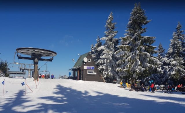 https://mdw-travel-data-us-east-1.s3.amazonaws.com/img/country/Czech-Republic/Harrachov-Ski-Jumping-Hills/img_03.jpg