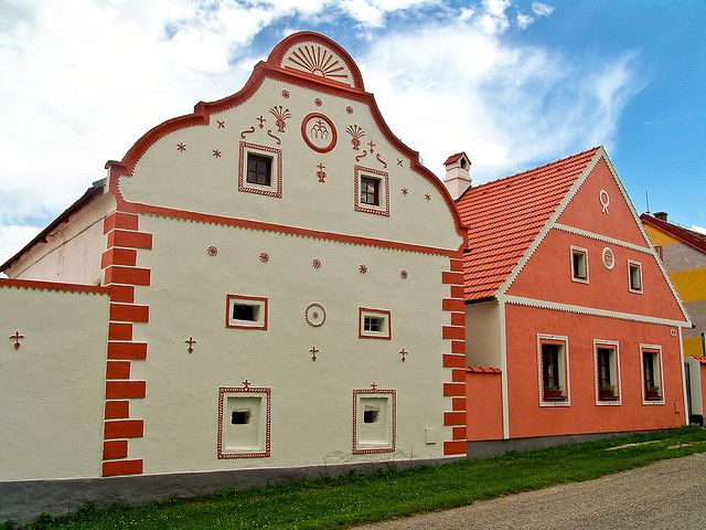 https://mdw-travel-data-us-east-1.s3.amazonaws.com/img/country/Czech-Republic/Historic-Village-of-Hrensko/img_02.jpg