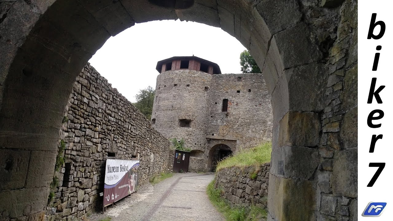 https://mdw-travel-data-us-east-1.s3.amazonaws.com/img/country/Czech-Republic/Hukvaldy/img_03.jpg
