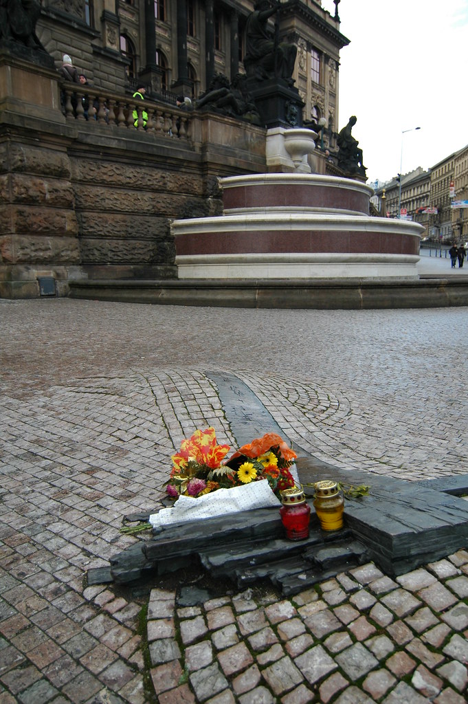 https://mdw-travel-data-us-east-1.s3.amazonaws.com/img/country/Czech-Republic/Jan-Antonin-Bata-Memorial/img_01.jpg