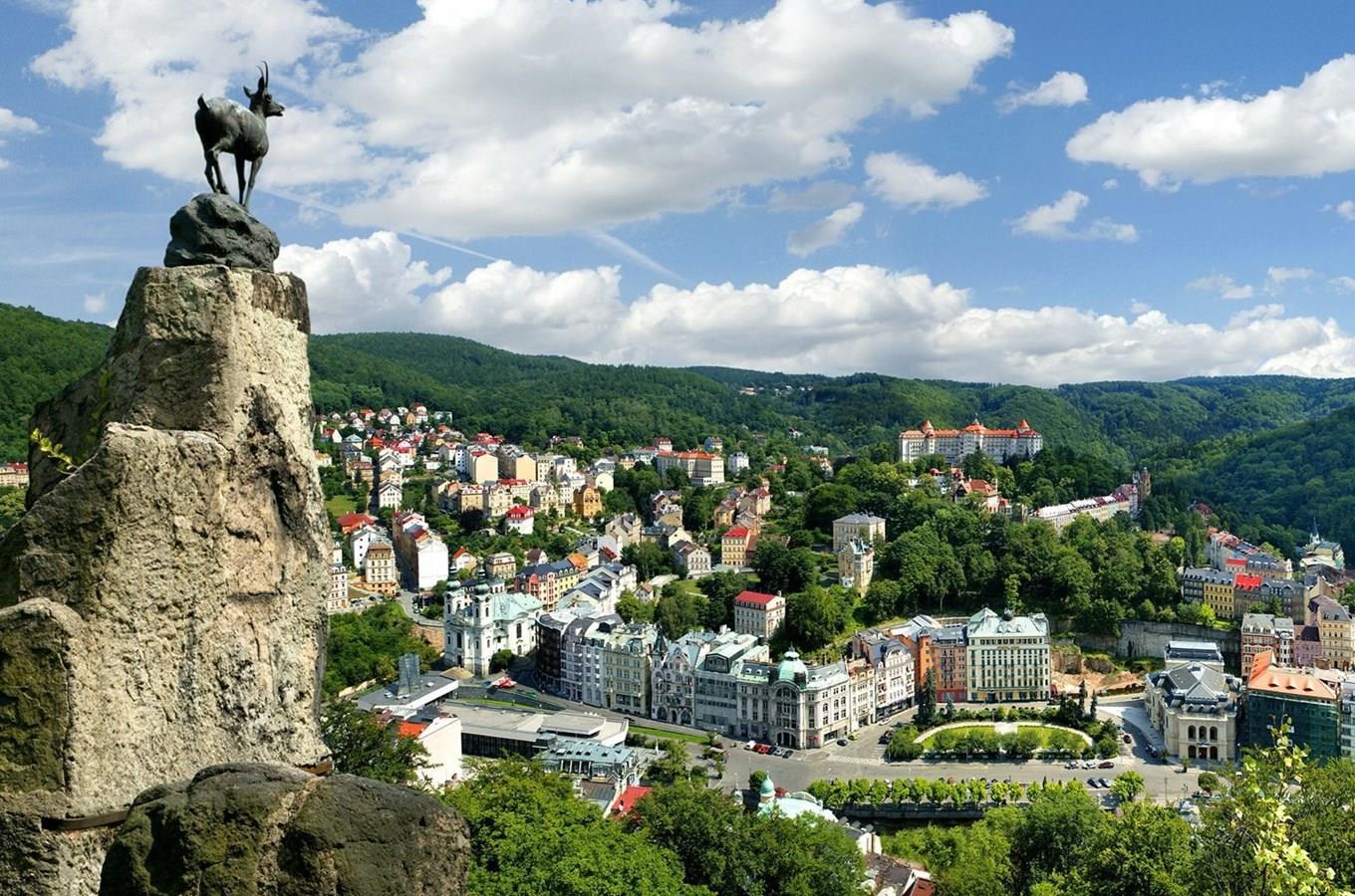 https://mdw-travel-data-us-east-1.s3.amazonaws.com/img/country/Czech-Republic/Jeleni-skok-Karlovy-Vary/img_03.jpg