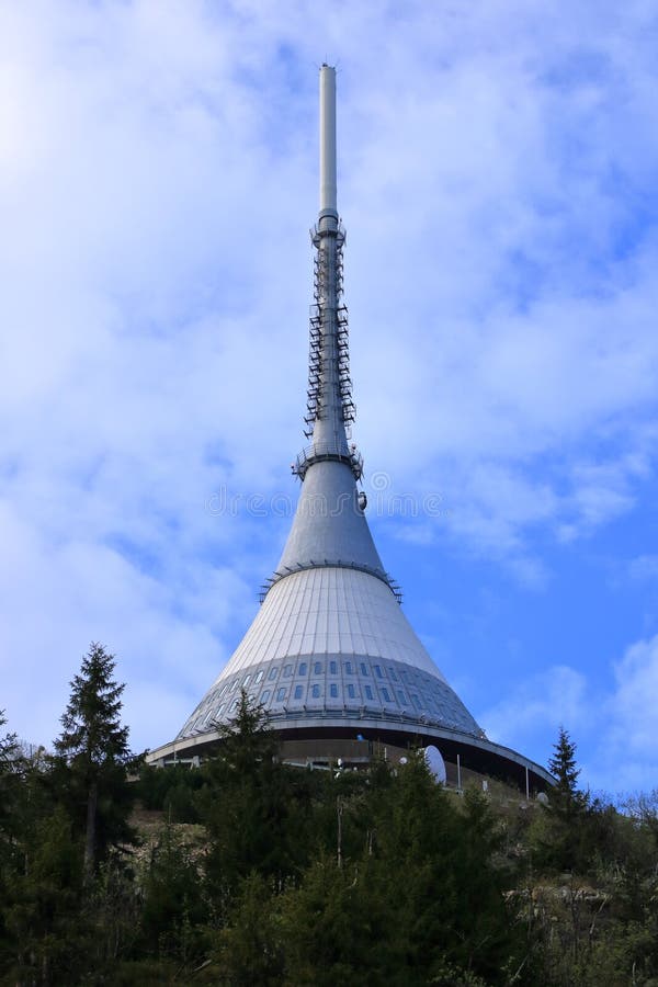 https://mdw-travel-data-us-east-1.s3.amazonaws.com/img/country/Czech-Republic/Jested-Funpark/img_00.jpg