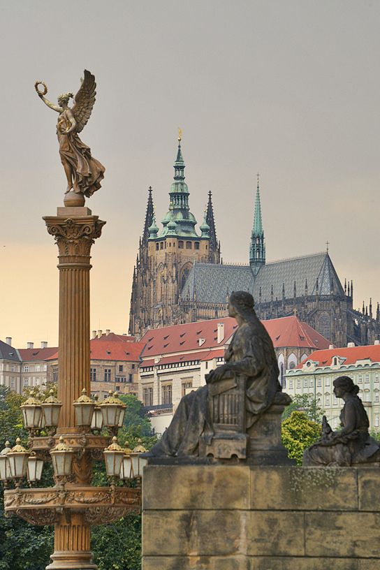 https://mdw-travel-data-us-east-1.s3.amazonaws.com/img/country/Czech-Republic/Josefov/img_01.jpg