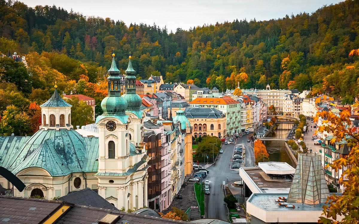 https://mdw-travel-data-us-east-1.s3.amazonaws.com/img/country/Czech-Republic/Karlovy-Vary-Museum/img_01.jpg