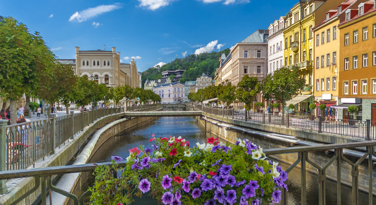 https://mdw-travel-data-us-east-1.s3.amazonaws.com/img/country/Czech-Republic/Karlovy-Vary-Walking-Tour/img_03.jpg