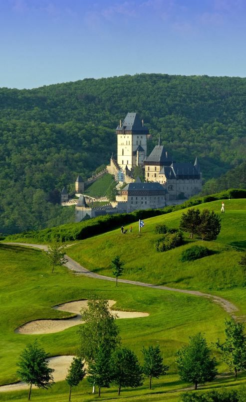 https://mdw-travel-data-us-east-1.s3.amazonaws.com/img/country/Czech-Republic/Karlstejn-Summer-Residence/img_01.jpg