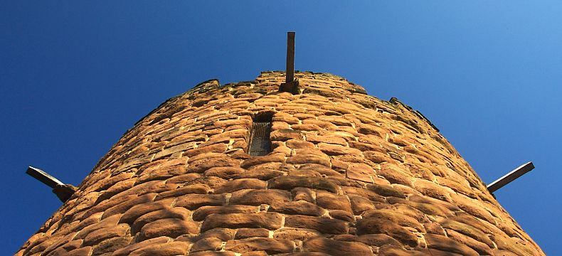 https://mdw-travel-data-us-east-1.s3.amazonaws.com/img/country/Czech-Republic/Kolovec-Water-Tower/img_03.jpg