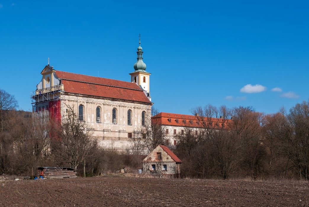 https://mdw-travel-data-us-east-1.s3.amazonaws.com/img/country/Czech-Republic/Konojedy-Chateau/img_04.jpg