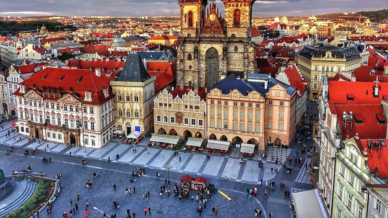 https://mdw-travel-data-us-east-1.s3.amazonaws.com/img/country/Czech-Republic/Kosik-Hill/img_03.jpg