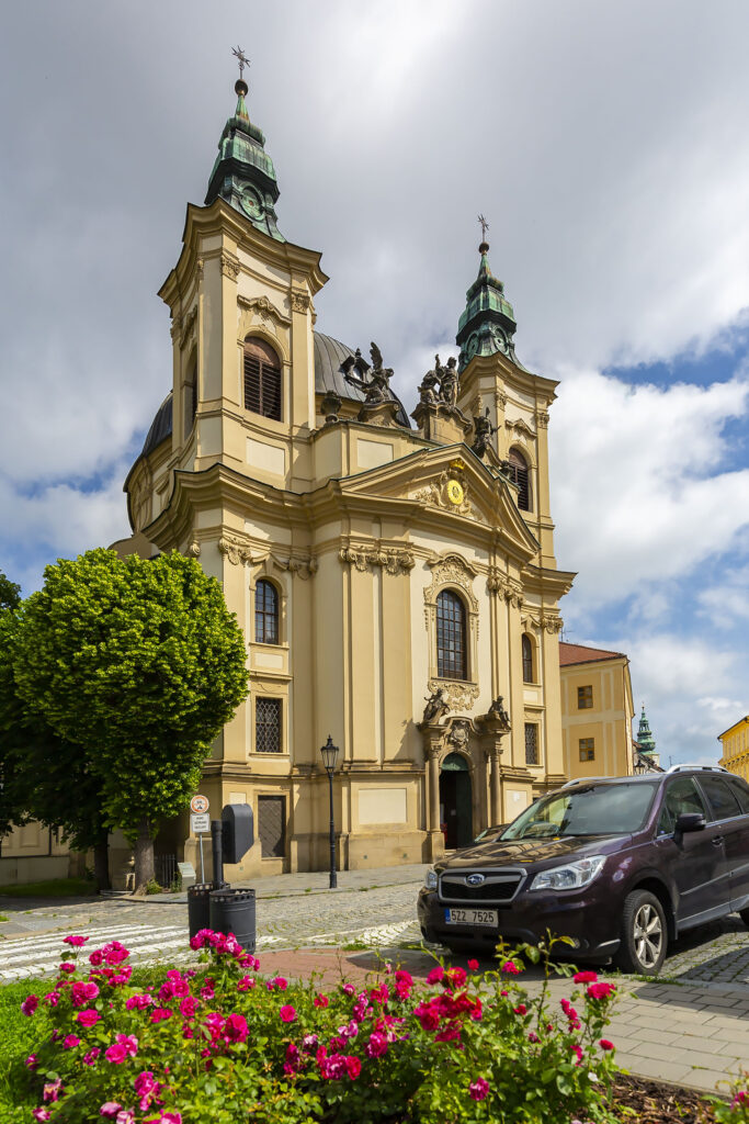 https://mdw-travel-data-us-east-1.s3.amazonaws.com/img/country/Czech-Republic/Kostel-svateho-Jana-Krtitele/img_03.jpg