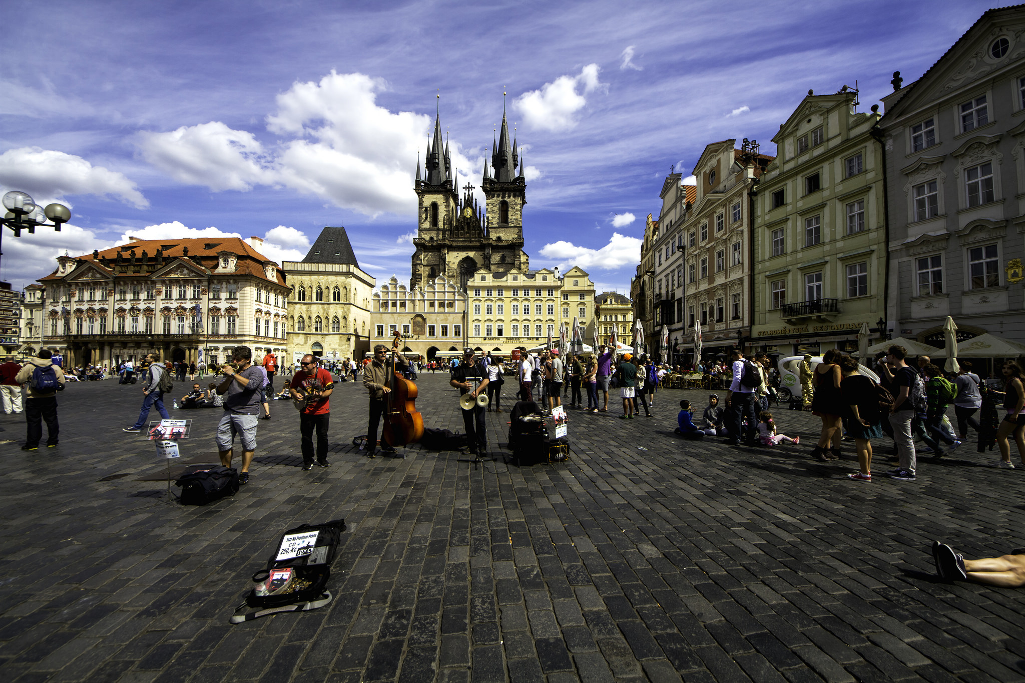 https://mdw-travel-data-us-east-1.s3.amazonaws.com/img/country/Czech-Republic/Kozakov/img_01.jpg