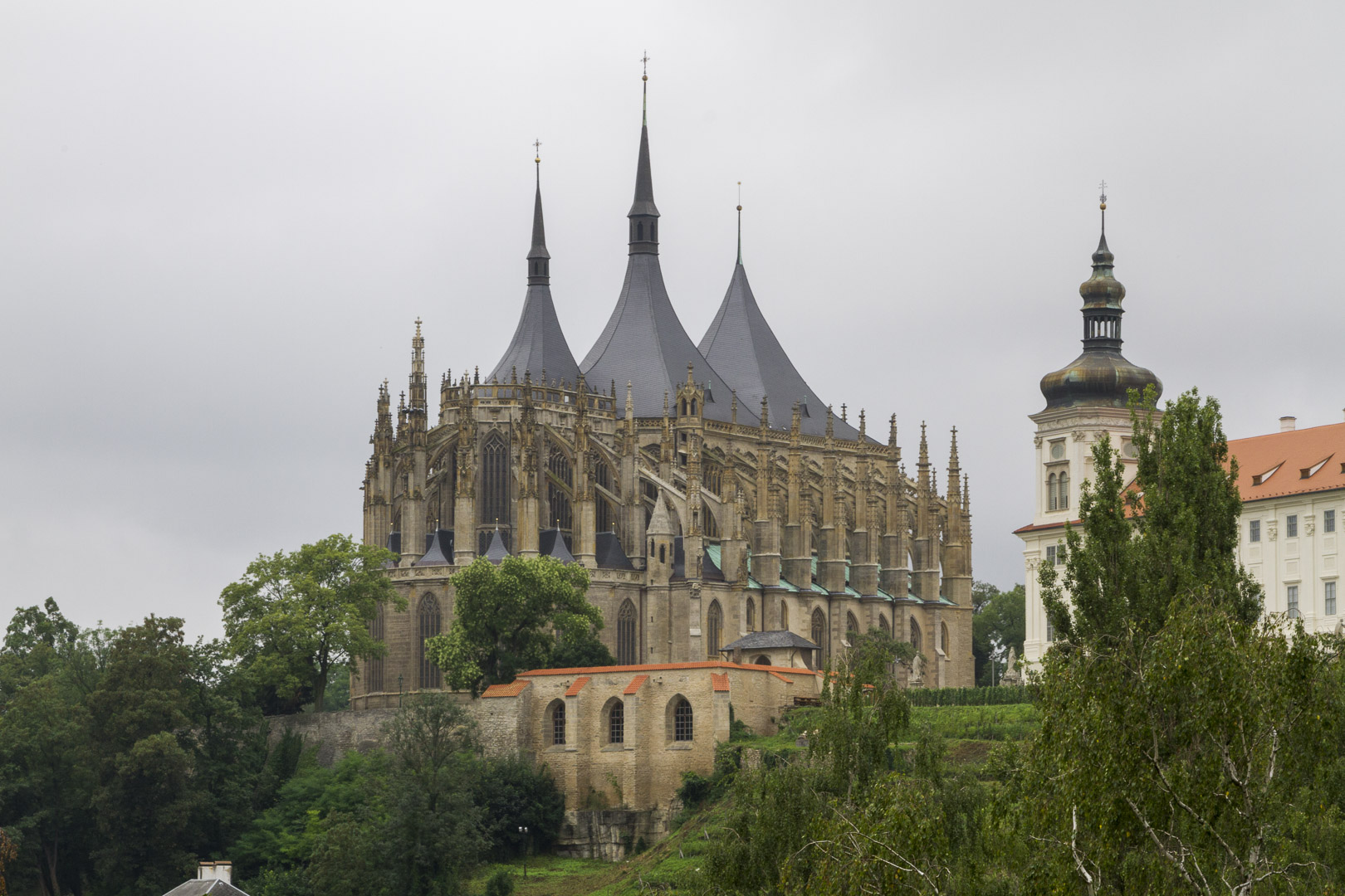 https://mdw-travel-data-us-east-1.s3.amazonaws.com/img/country/Czech-Republic/Kutna-Hora/img_04.jpg