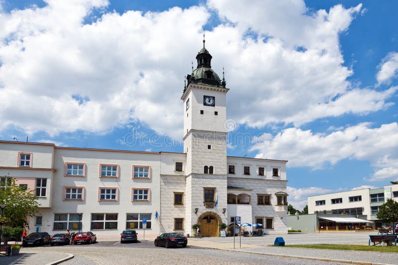 https://mdw-travel-data-us-east-1.s3.amazonaws.com/img/country/Czech-Republic/Kyjov-Chateau/img_01.jpg