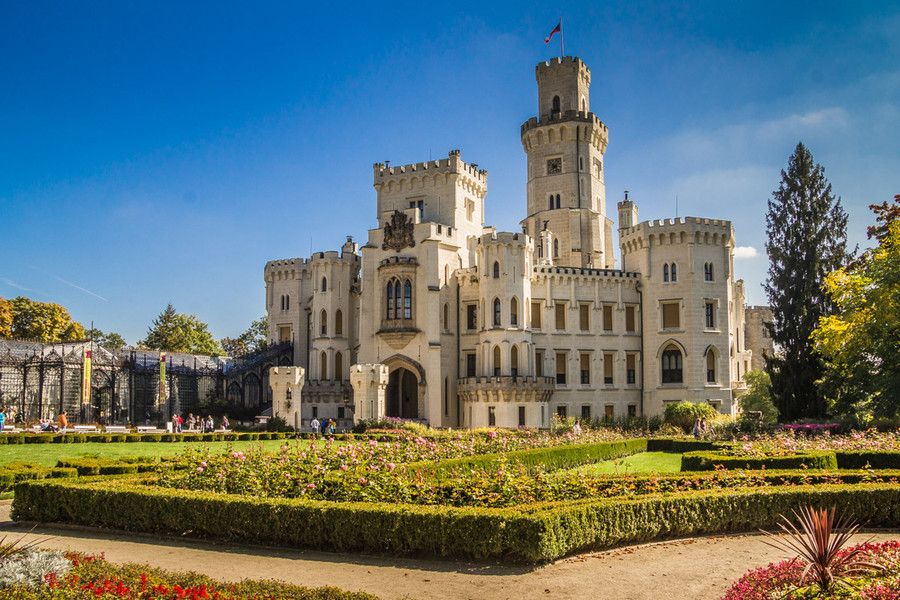 https://mdw-travel-data-us-east-1.s3.amazonaws.com/img/country/Czech-Republic/Leskovec-nad-Vltavou-Castle/img_00.jpg